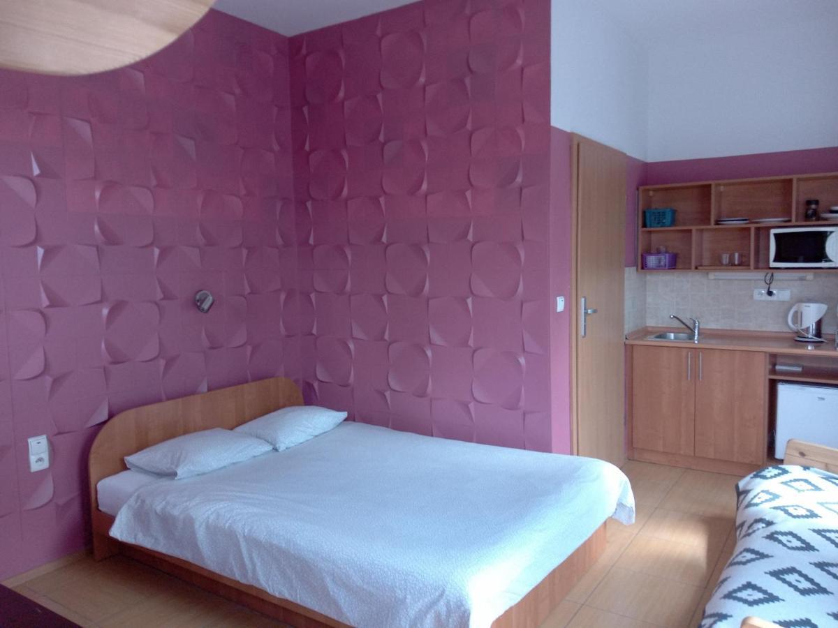 Pokoje Goscinne Monti Kudowa-Zdrój Exteriör bild